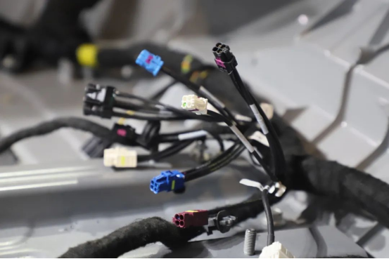 Domestic substitution of Automotive Connectors is accelerating! How do local manufacturers tear open the gap in the industry?