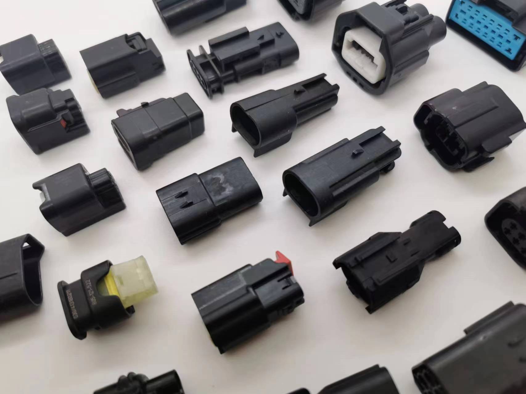 Connectors(Classification by Spacing)